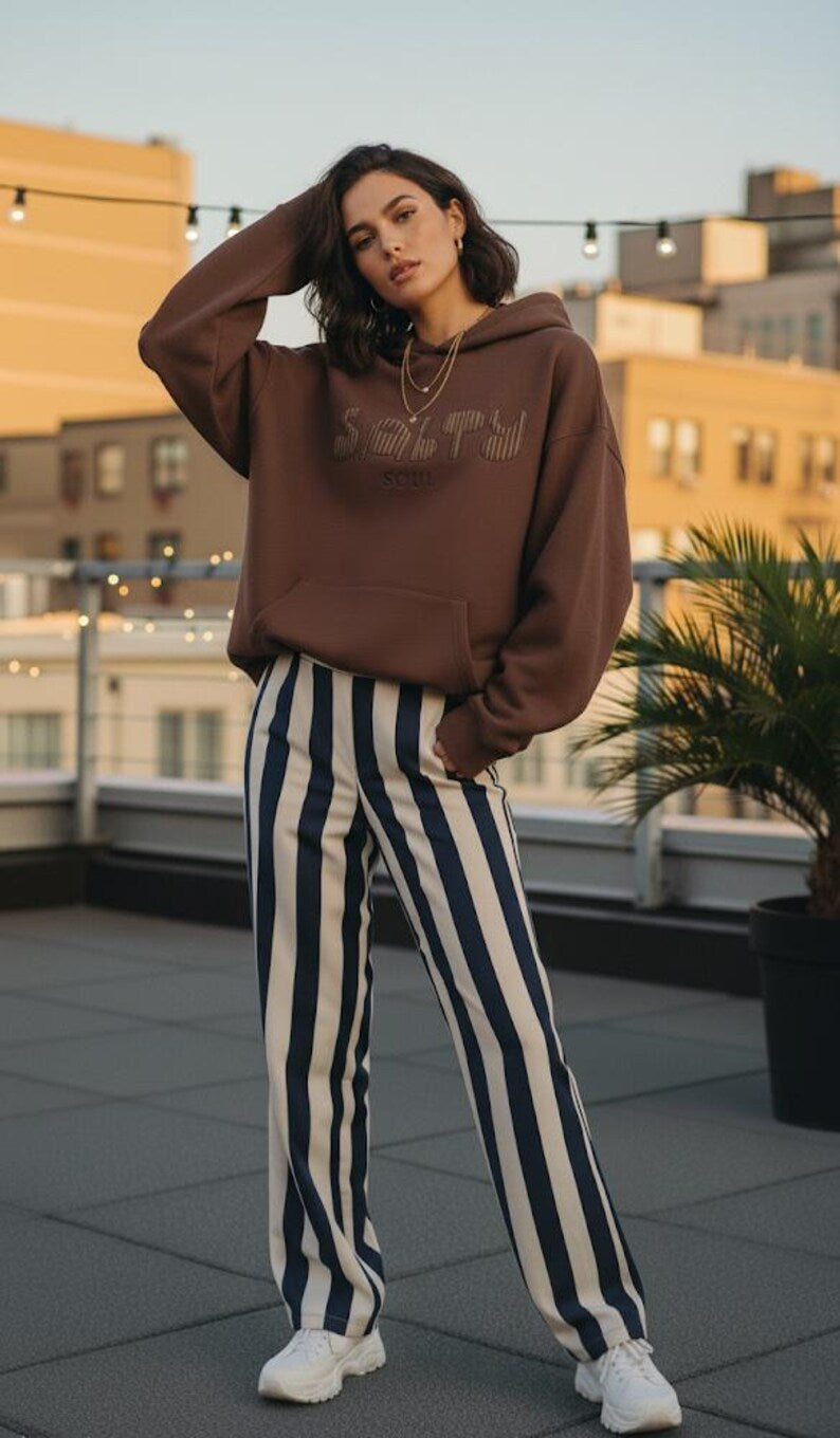 Oversized Brown Streetwear Hoodie - Unisex Cozy Pullover & Casual Neutral Aesthetic Fall Sweater
