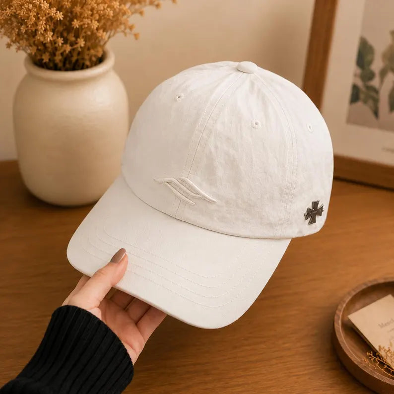 Unisex Minimalist Baseball Cap - Cotton Casual Hat & Embroidered Logo Daily Streetwear Adjustable Sun Cap